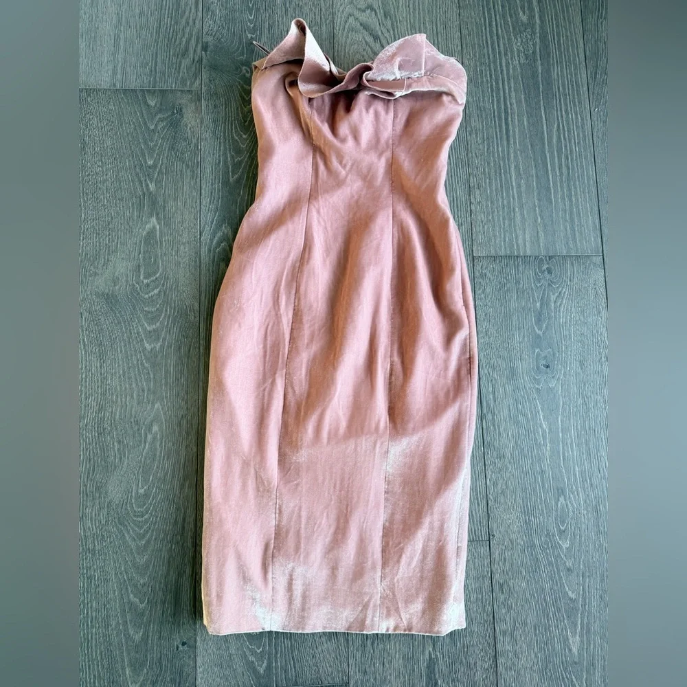 Cinq à Sept Marceau Velvet Strapless Ruffle Dress in Mauve Pink Dusty Rose